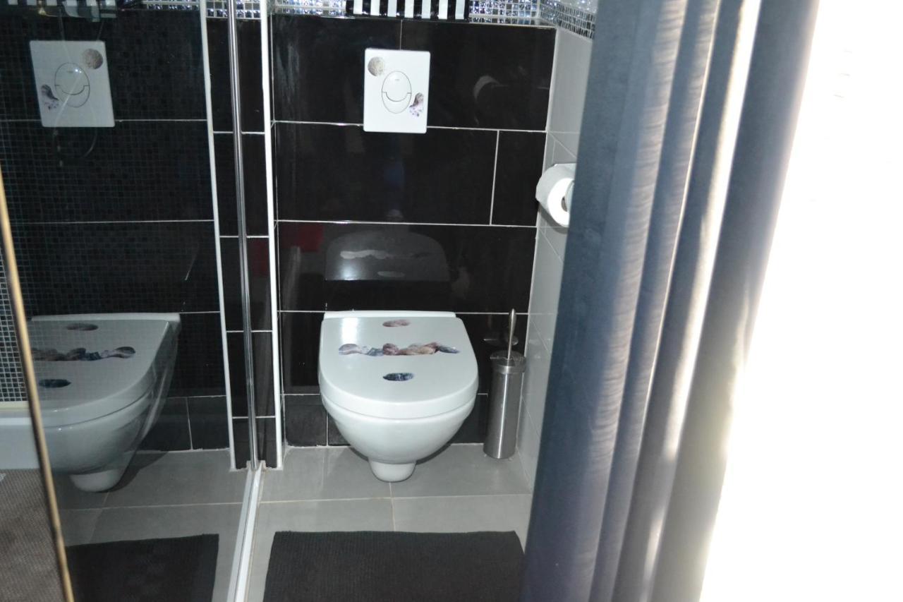 Suite 30 M2 Ideale Pour 2 Personnes Flassans-sur-Issole Екстериор снимка